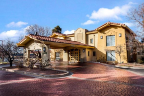 Отель La Quinta Inn by Wyndham Albuquerque Northeast  Альбукерке